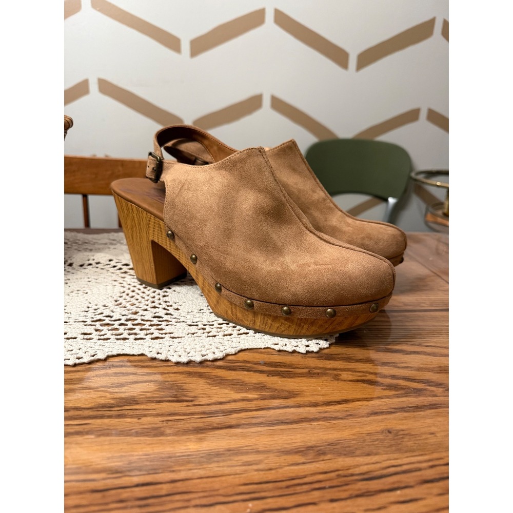 Zodiac Chessa Clog Women Size 11 Tan Heeled Slingback Studded Wood Platform